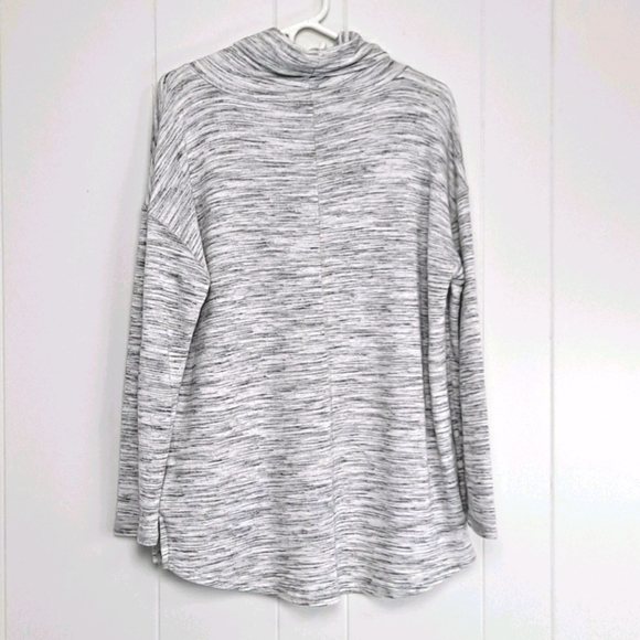 Liz Claiborne Weekend Cowl Neck Sweatshirt Size XL - Picture 3 of 7